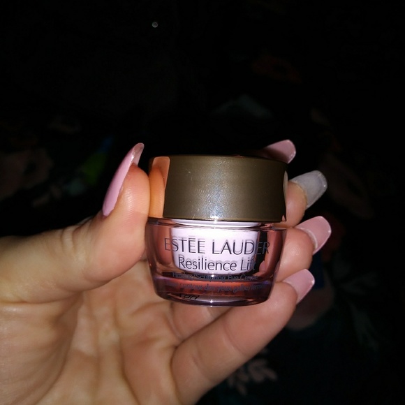 Resilience Lift Cream - Picture 1 of 2